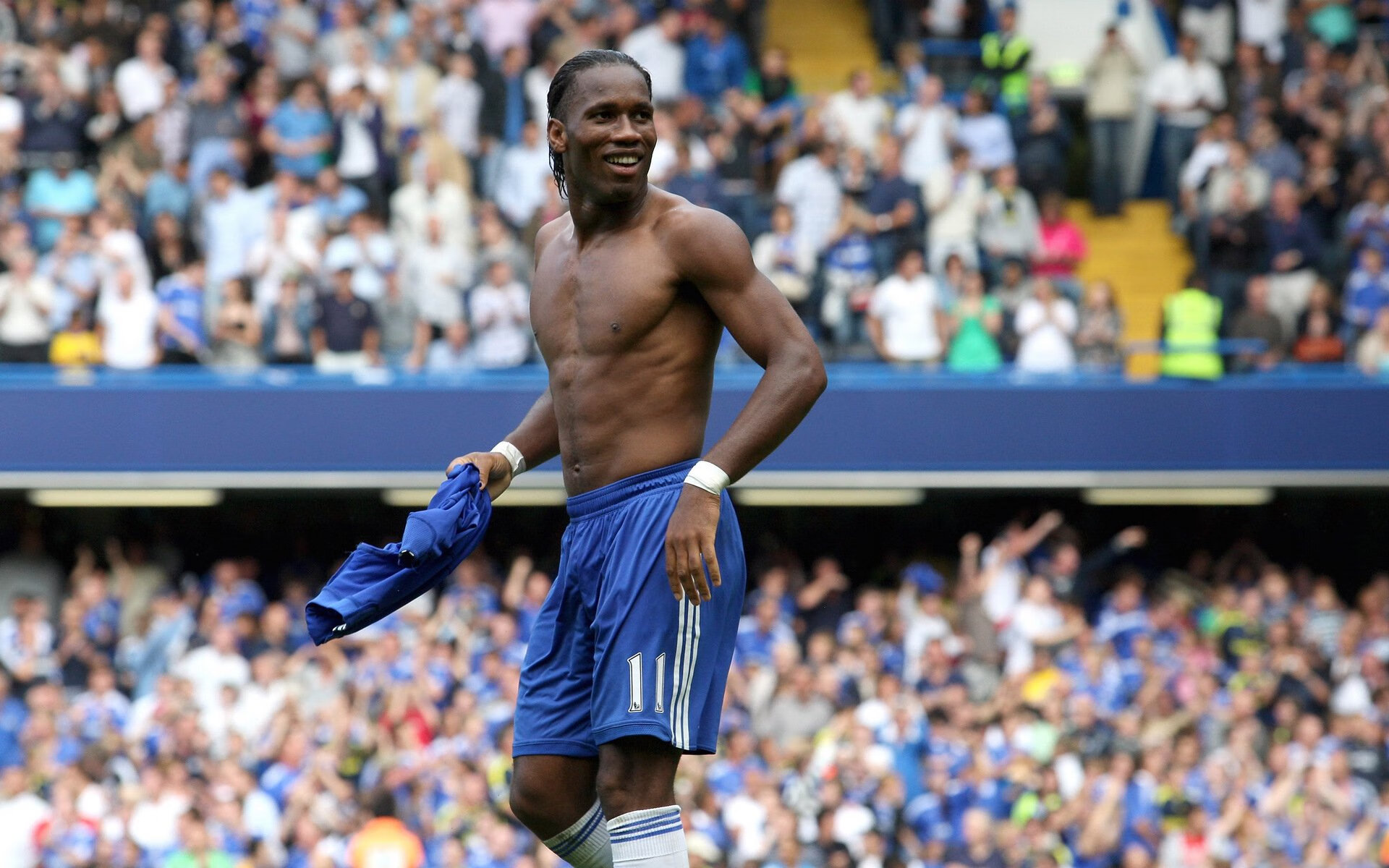 主力门将伤情恢复良好有望提前回归主力阵容，门将进攻